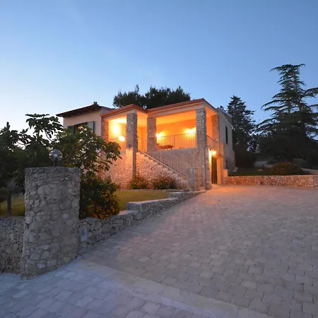 Crumisi Country house *